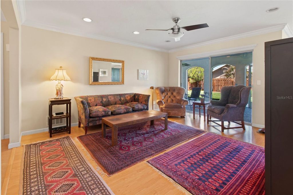 Image 6 of property listing at 7926 CYPRESS LAKE DRIVE, Sarasota, FL 34243