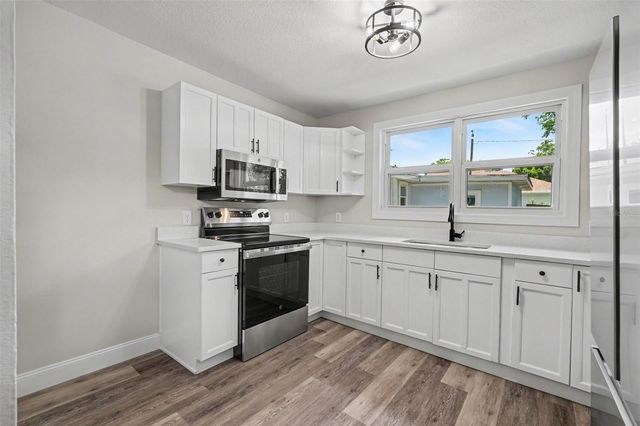 1804 E COMANCHE AVE, Tampa, FL 33610