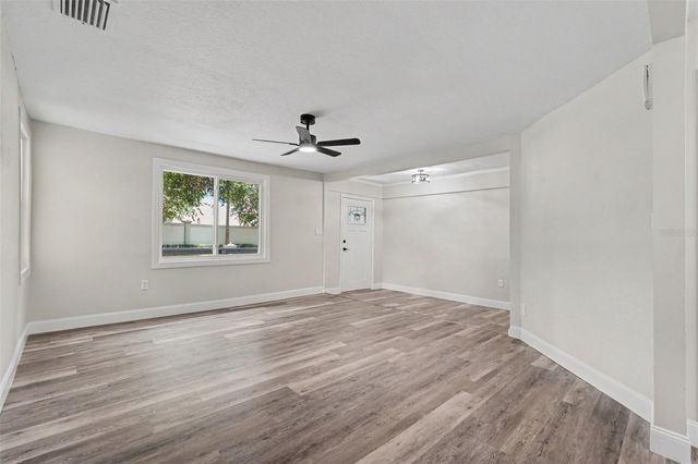 1804 E COMANCHE AVE, Tampa, FL 33610