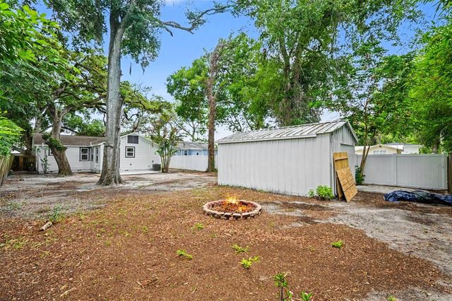 1804 E COMANCHE AVE, Tampa, FL 33610