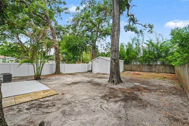 1804 E COMANCHE AVE, Tampa, FL 33610