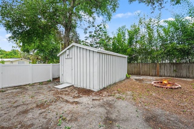1804 E COMANCHE AVE, Tampa, FL 33610