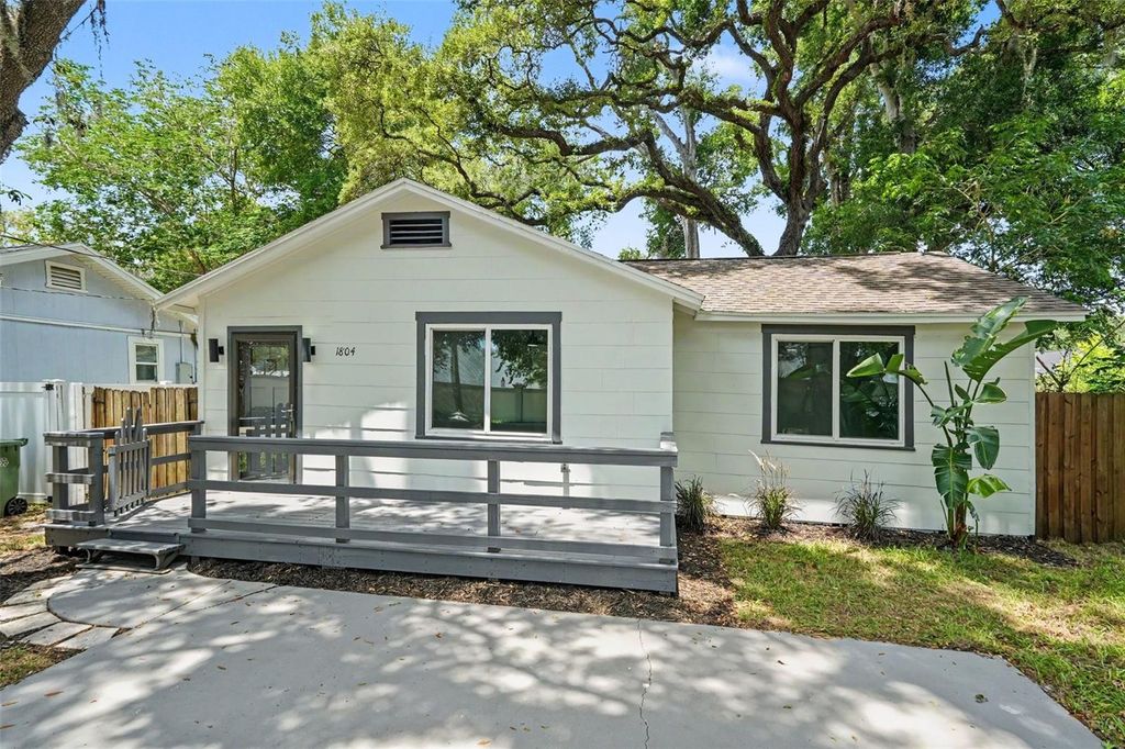 1804 E COMANCHE AVE, Tampa, FL 33610