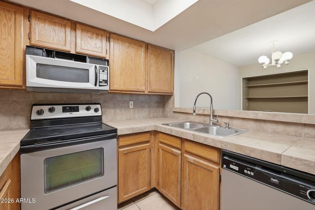 1645 W BASELINE Road 1001, Mesa, AZ 85202