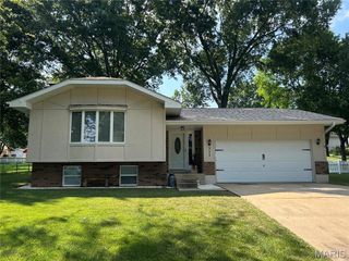 311 Meadow Drive, Washington, MO 63090