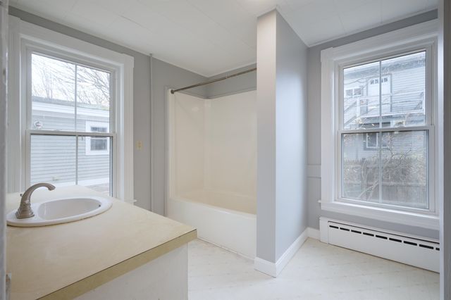 48 Winter Street, Exeter, NH 03833