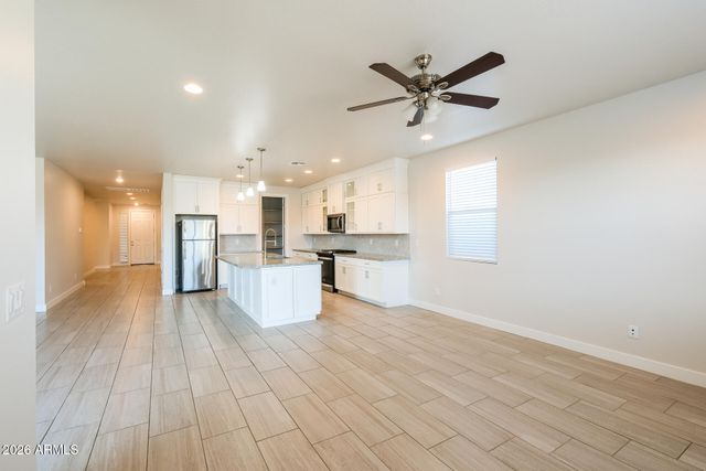 6918 W SAMANTHA Way, Laveen, AZ 85339