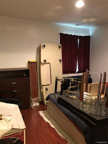 35471 HICKORY WOODS DR 6, Clinton Charter Township, MI 48035