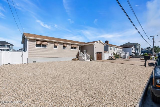 40 Channel Road, Toms River, NJ 08753