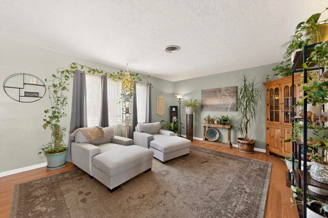 6105 Bellamah Avenue NE, Albuquerque, NM 87110