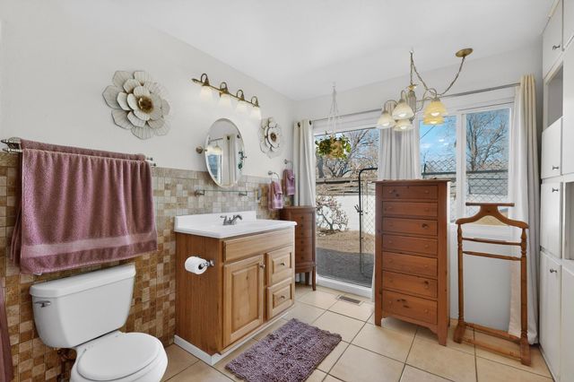 6105 Bellamah Avenue NE, Albuquerque, NM 87110