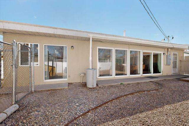 6105 Bellamah Avenue NE, Albuquerque, NM 87110