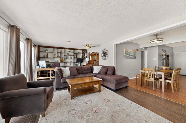 6105 Bellamah Avenue NE, Albuquerque, NM 87110