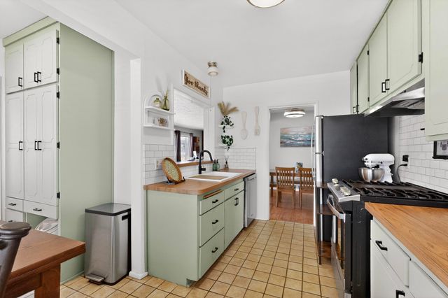 6105 Bellamah Avenue NE, Albuquerque, NM 87110