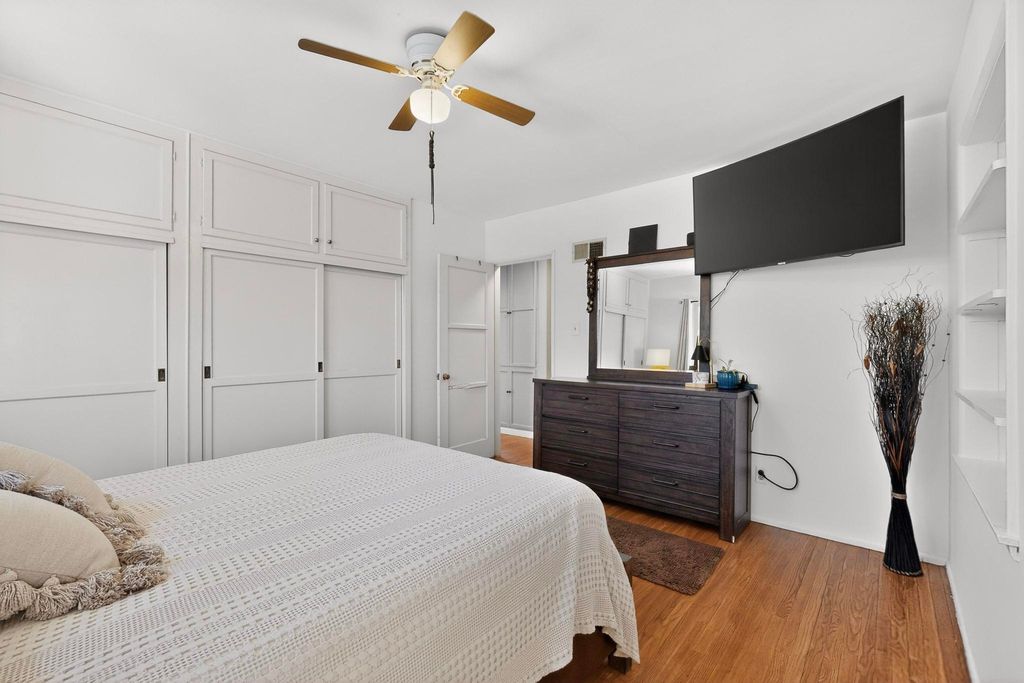 Image 29 of property listing at 6105 Bellamah Avenue NE, Albuquerque, NM 87110