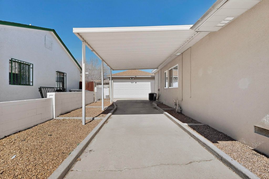 Image 36 of property listing at 6105 Bellamah Avenue NE, Albuquerque, NM 87110