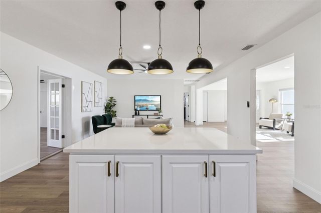 1106 LAKE ARIANA BOULEVARD, Auburndale, FL 33823