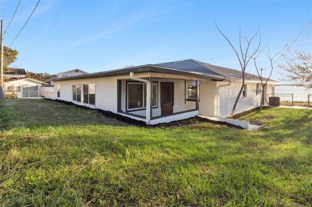 1106 LAKE ARIANA BOULEVARD, Auburndale, FL 33823