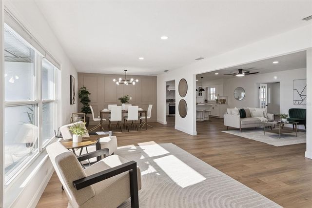 1106 LAKE ARIANA BOULEVARD, Auburndale, FL 33823