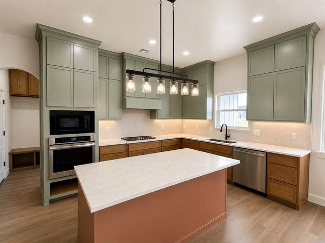 2447 Wolf Creek Bend, Blanchard, OK 73010