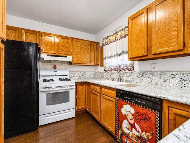 214 S Circle Dr, Pueblo West, CO 81007