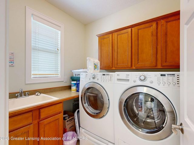 679 Willet Way, East Lansing, MI 48823