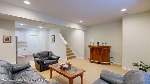679 Willet Way, East Lansing, MI 48823