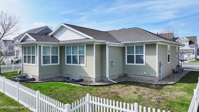 679 Willet Way, East Lansing, MI 48823