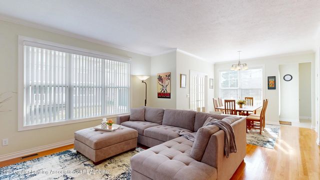 679 Willet Way, East Lansing, MI 48823