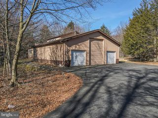 58 BENDER ROAD, Gouldsboro, PA 18424