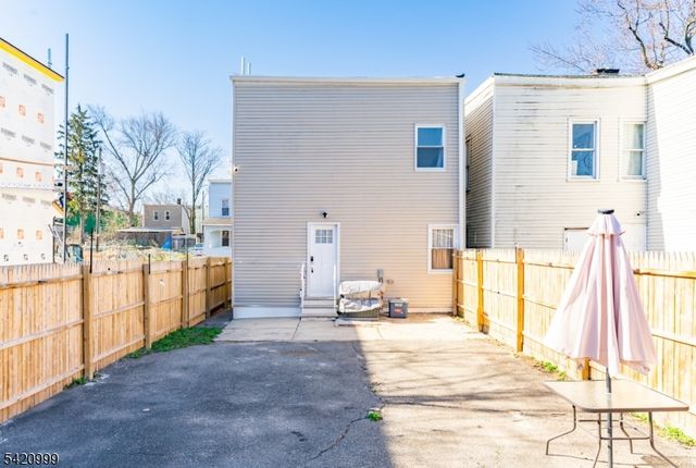 204 19Th Ave, Irvington Twp., NJ 07111