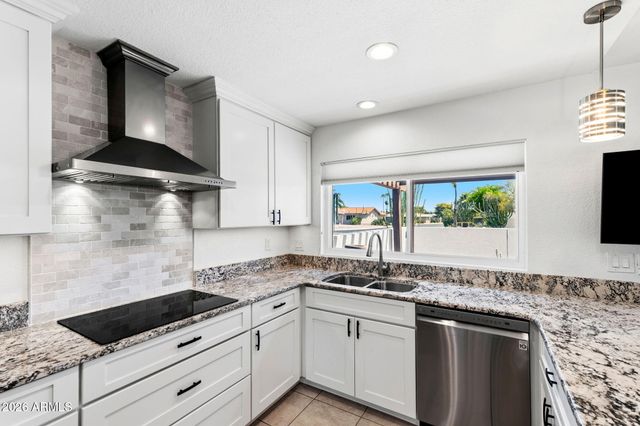1026 LEISURE WORLD --, Mesa, AZ 85206