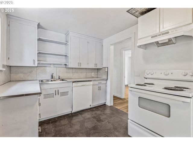 1391 W 5TH Ave, Eugene, OR 97402