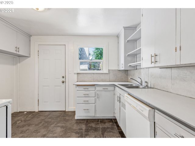 1391 W 5TH Ave, Eugene, OR 97402