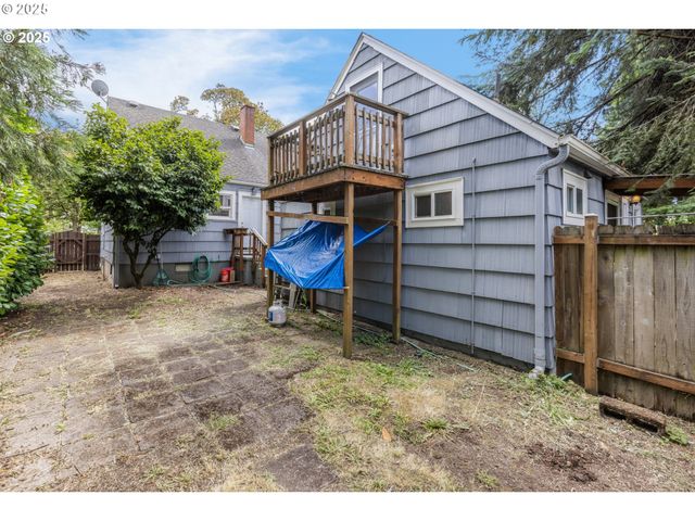 1391 W 5TH Ave, Eugene, OR 97402