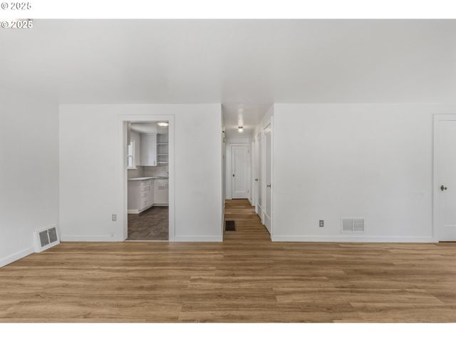 1391 W 5TH Ave, Eugene, OR 97402