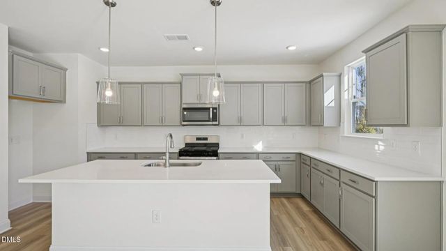 853 Old Station Pointe, Angier, NC 27501