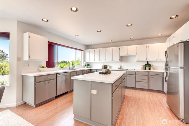 7500 76th Place NE, Marysville, WA 98270