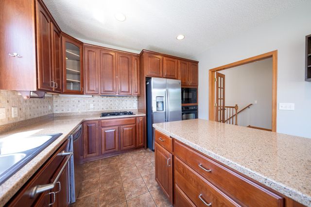 17461 Haralson Drive, Eden Prairie, MN 55347