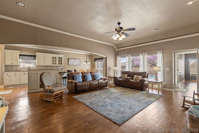 14002 E 90th Street North, Owasso, OK 74055