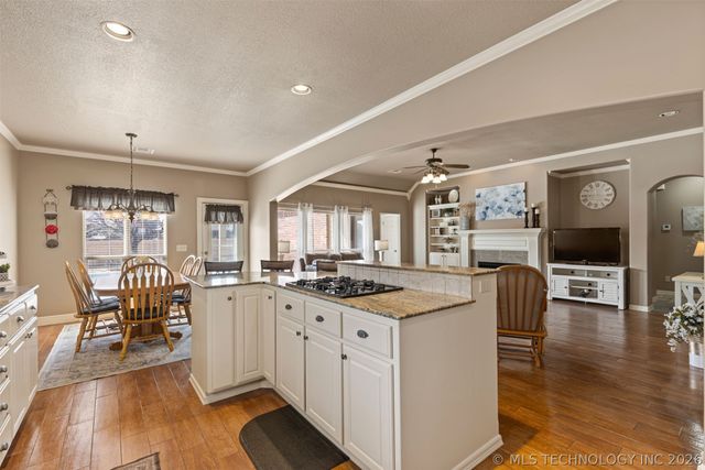 14002 E 90th Street North, Owasso, OK 74055