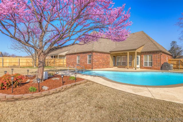 14002 E 90th Street North, Owasso, OK 74055