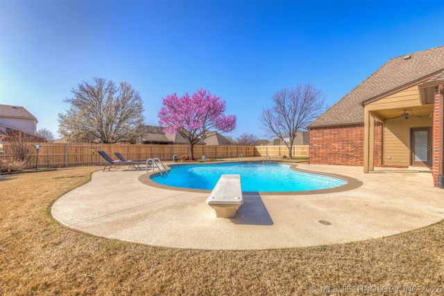14002 E 90th Street North, Owasso, OK 74055