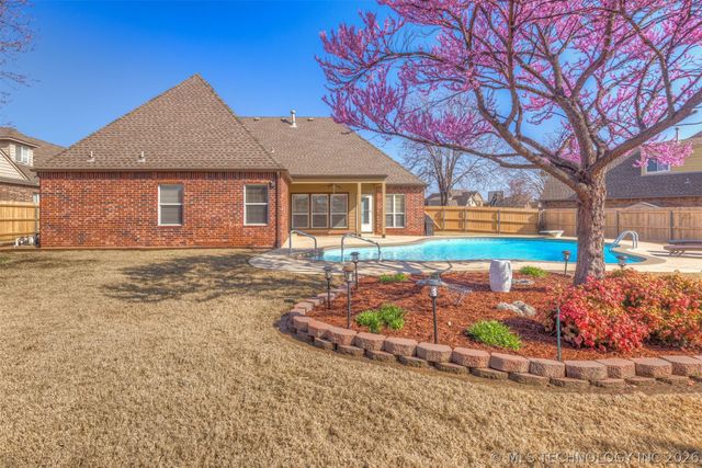 14002 E 90th Street North, Owasso, OK 74055