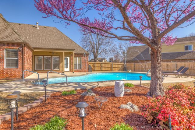 14002 E 90th Street North, Owasso, OK 74055