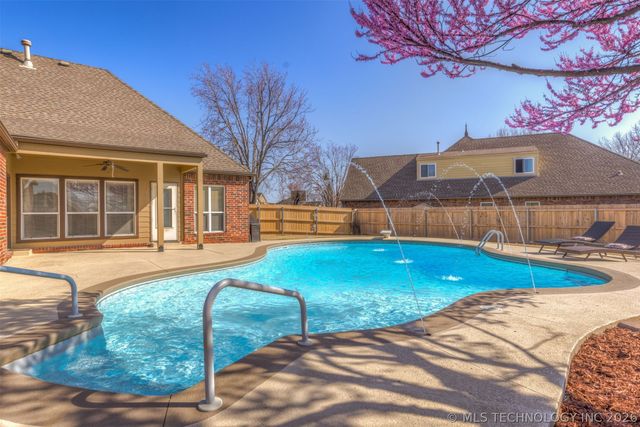 14002 E 90th Street North, Owasso, OK 74055
