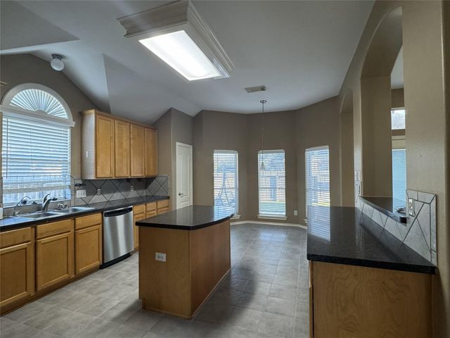 9903 Edgewood Manor Court, Tomball, TX 77375