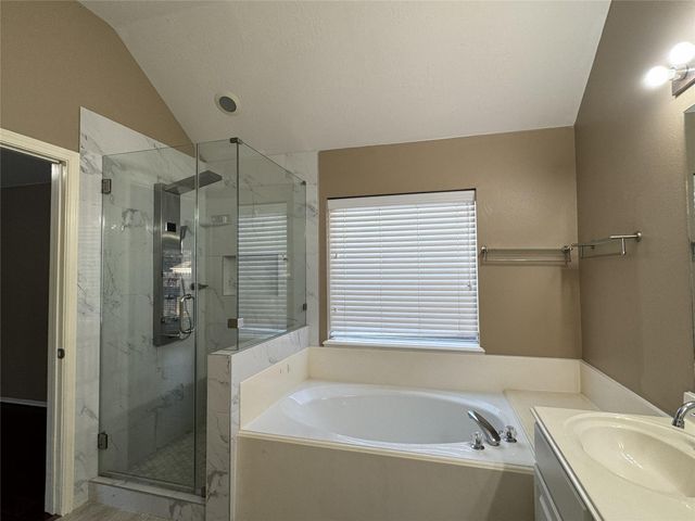 9903 Edgewood Manor Court, Tomball, TX 77375