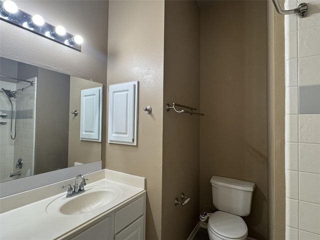 9903 Edgewood Manor Court, Tomball, TX 77375