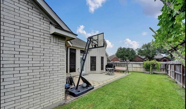 9903 Edgewood Manor Court, Tomball, TX 77375